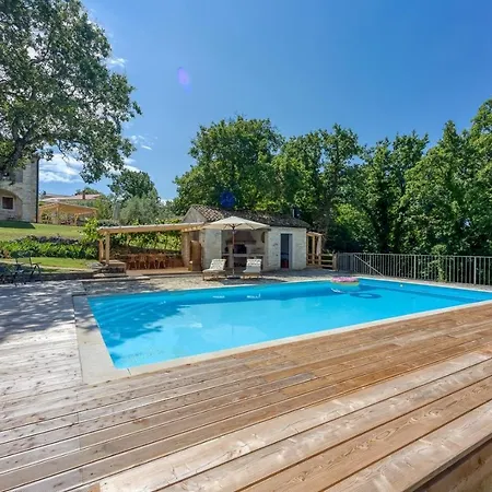 Neastor Villa Radetići